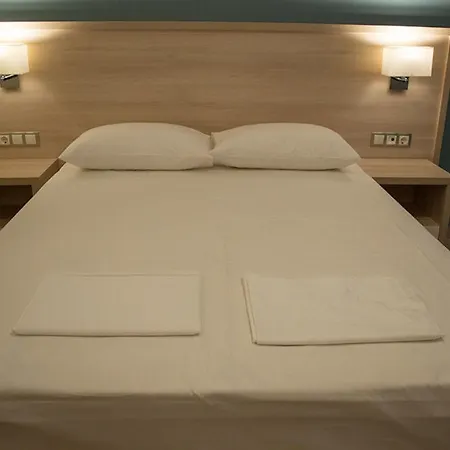 Alarzo Apartment